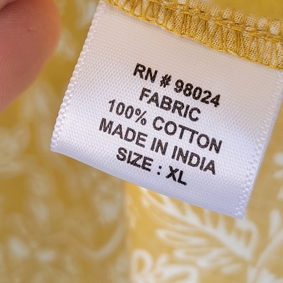 Jennifer & Grace Mustard Floral Ruffle Top Size XL - Picture 8 of 10